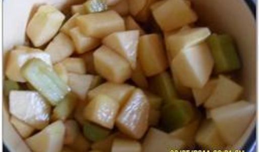 пирожные с ревенем и яблоками