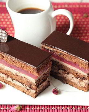 Шоколадно-малиновые пирожные