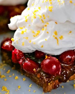 Шоколадное пирожное