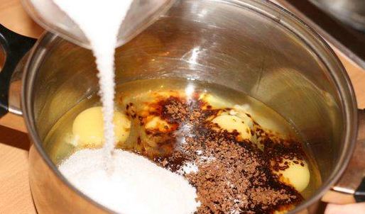 шоколадные брауни с арахисовыми завитками