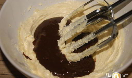 шоколадные пирожные с кремом