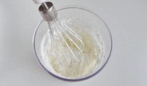 шоколадные пирожные со вкусом миндаля