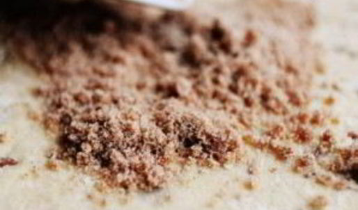 сладкое пирожное с корицей