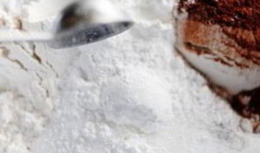 сладкое пирожное с корицей