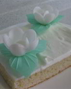 Цветущие пирожные