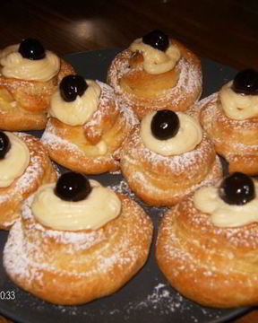 Заварное пирожное с кремом Шантийи