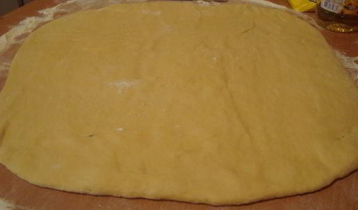 большая и вкусная пицца