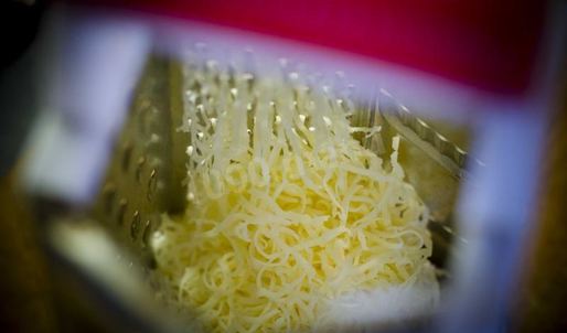 домашняя пицца с креветками и сыром