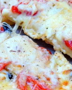 Дрожжевая пицца с помидорами