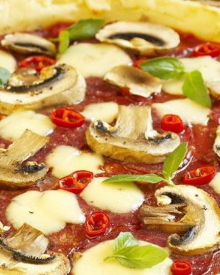 Рецепт картофельной пиццы с салями