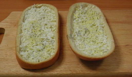 ленивая пицца из батона в духовке