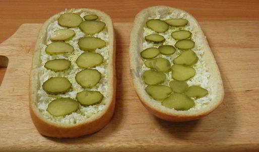 ленивая пицца из батона в духовке