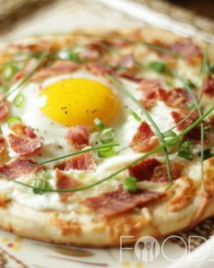 Рецепт мини-пиццы с яйцом