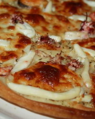 Пицца Бьянка с морепродуктами