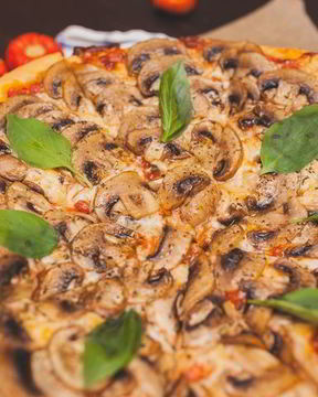 Пицца грибная