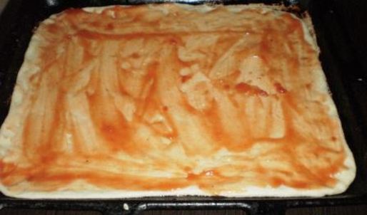 пицца на дрожжевом тесте по-домашнему