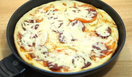 пицца на сковороде за 5 минут