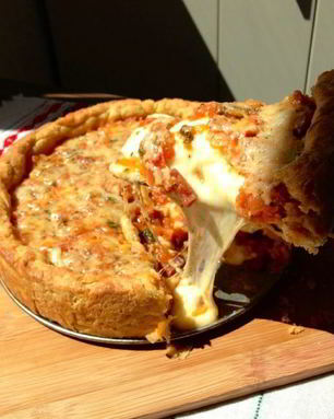 Пицца по-чикагски в глубокой форме