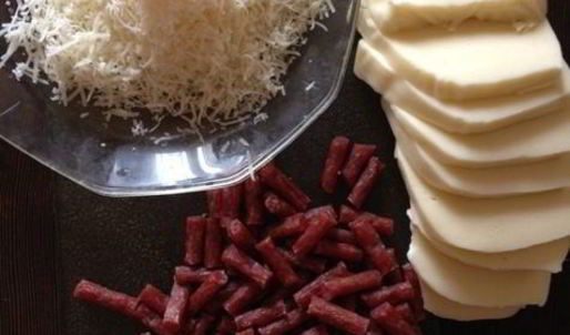 пицца по-чикагски в глубокой форме