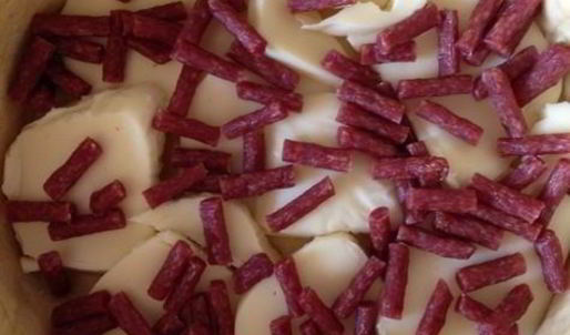 пицца по-чикагски в глубокой форме