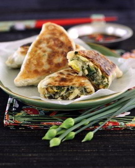 Рецепт пиццы-рулета с творогом и кресс-салатом