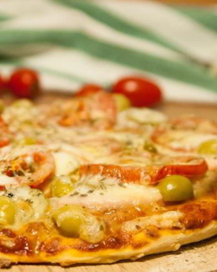 Рецепт пиццы с фаршем, грибами и моцареллой