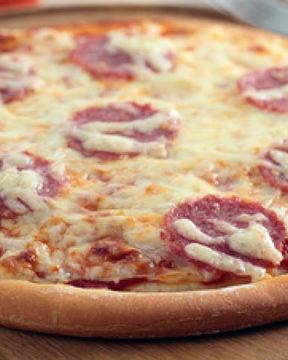 Пицца с салями