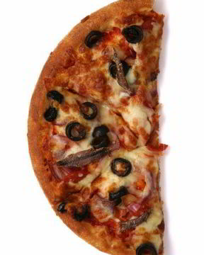 Пицца с томатами, анчоусами и душицей