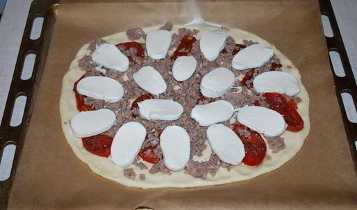 пицца с вялеными помидорами