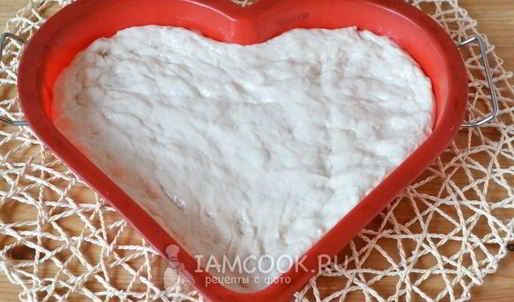 пицца-сердце с ветчиной и сыром