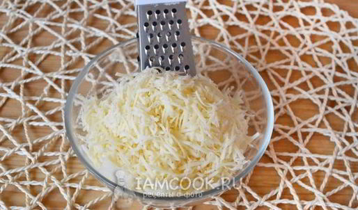 пицца-сердце с ветчиной и сыром