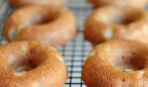 банановые пончики с грецкими орехами