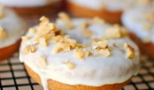 банановые пончики с грецкими орехами