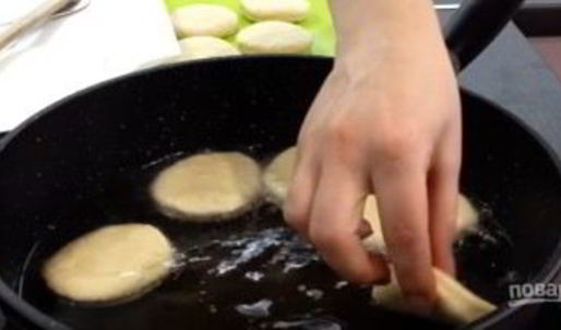 очень вкусные домашние пончики