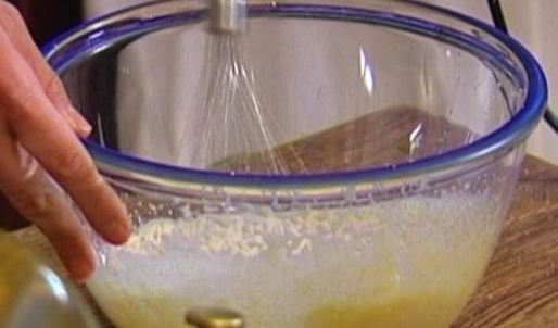 пончики на кефире с корицей и мускатным орехом