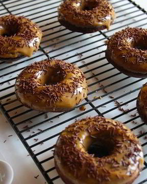 Пончики на сгущенке