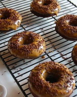 Пончики на сгущенке