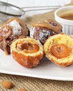 Пончики с абрикосами и миндальной начинкой