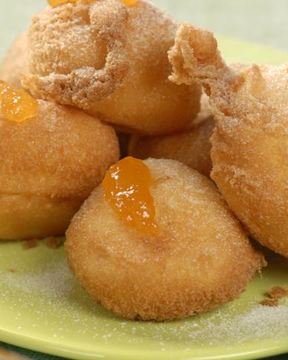 Пончики с абрикосами