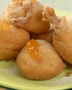 Пончики с абрикосами