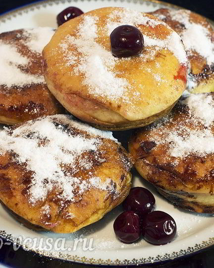 Рецепт пончиков с вишней