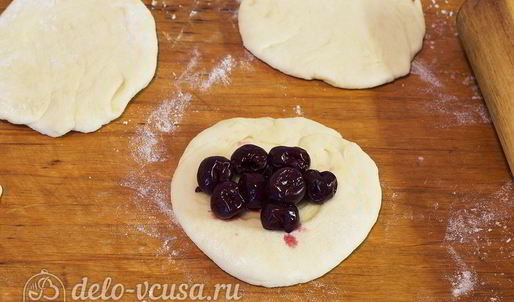 пончики с вишней