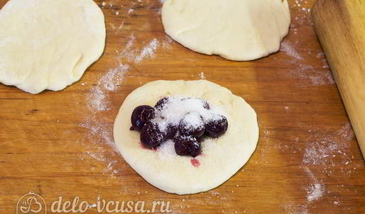 пончики с вишней