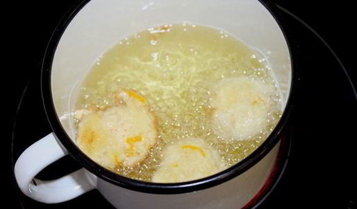 пончики zeppole с апельсиновым ароматом и нежностью яблока