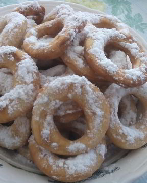 Воздушные пончики на кефире