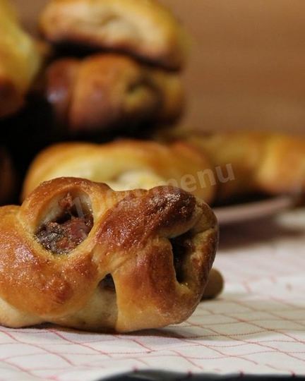 Рецепт прецель — вкусная выпечка с маком, корицей и сухофруктами