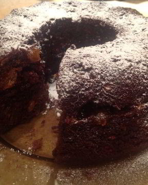 Постная коврижка с миндалем, изюмом и черносливом