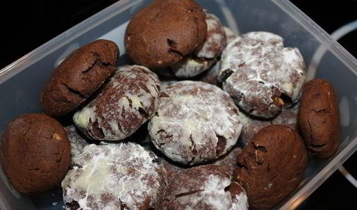 шоколадные пряники с трещинками