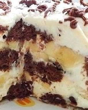 Сметанник с бананами из пряников без запекания