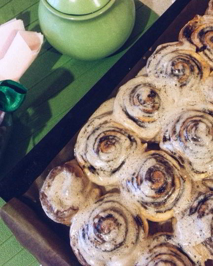 Рецепт рулетиков с корицей под сырной глазурью